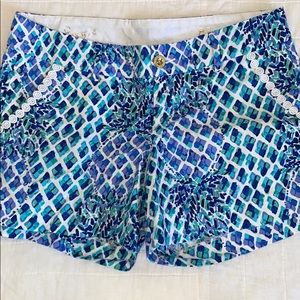Lilly Pulitzer 🌸 The Callahan 5” Short Size 8 🍍